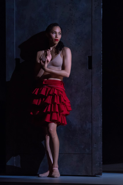 „Carmen” Johana Ingera, Compañía Nacional de Danza. Zdjęcie: Jesús Vallinas